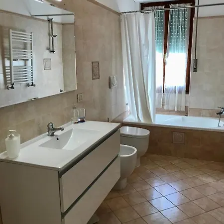 Attico Centralissimo E Vicino Al Mare Apartment *