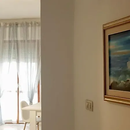 Attico Centralissimo E Vicino Al Mare Apartment